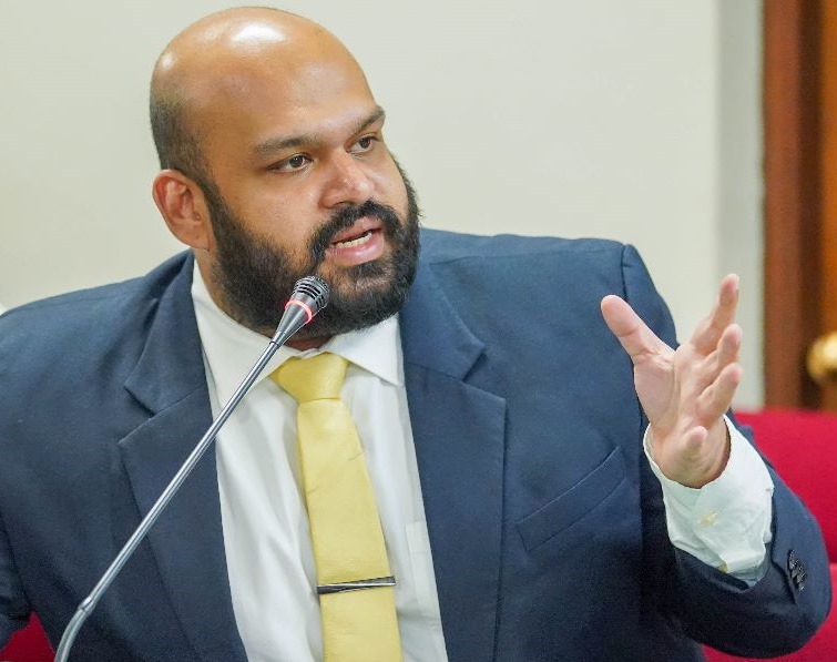 போரால் பாதிக்கப்பட்ட ஊனமுற்றோர் தொடர்பில் விசேட கவனம் செலுத்தப்பட வேண்டும் - இரா.சாணக்கியன் 1 இரா.சாணக்கியன்