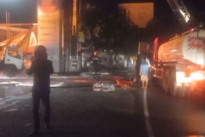 குருநாகல் வேஹெர எரிபொருள் நிரப்பு நிலையத்தில் ஏற்பட்ட தீ விபத்தில் 04 பேர் உயிரிழப்பு. 04 பேர் காயமடைந்துள்ளனர்