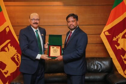 இலங்கை பாகிஸ்தான்