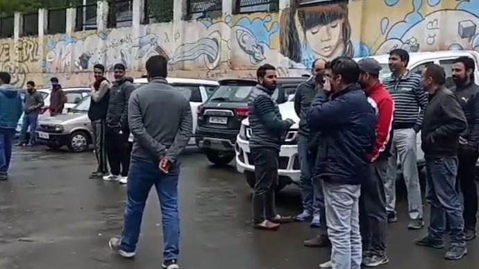 ஆப்கானிஸ்தானில் சக்திவாய்ந்த நிலநடுக்கம் - வீதிகளில் தஞ்சமடைந்த மக்கள் 1 Afghanistan Earthquake