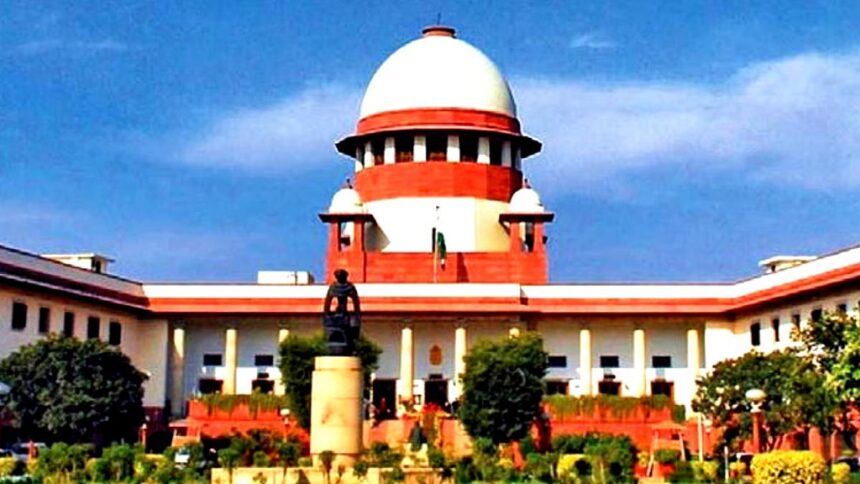 ”அகதிகளை வரவேற்க இந்தியா சத்திரம் அல்ல” - இலங்கைத் தமிழரின் மனுவை நிராகரித்த இந்திய உயர் நீதிமன்றம் 1 Supreme Court India