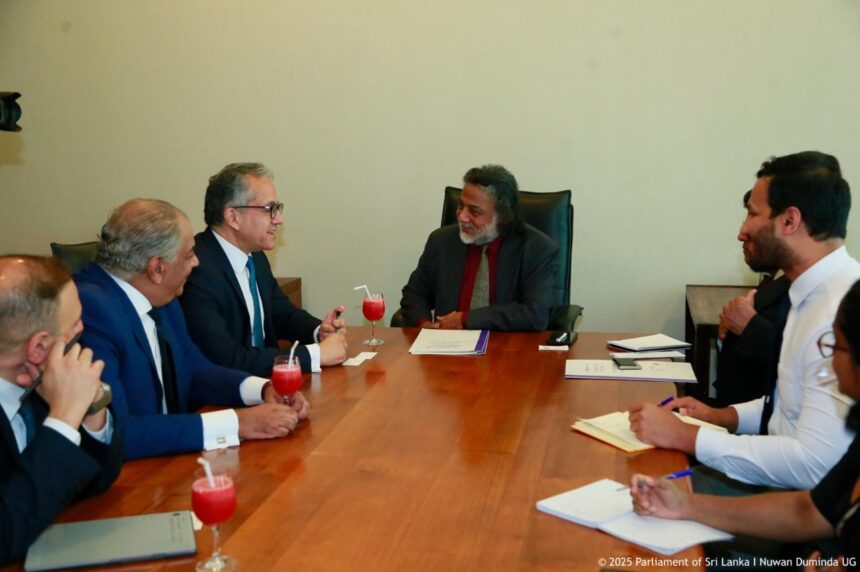 காலித் எல். எனெனி இலங்கைப் பாராளுமன்றத்தின் பிரதி சபாநாயகர் இடையிலான சந்திப்பு. 1 KhalidLEnneni
