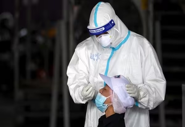 சிங்கப்பூரில் மீண்டும் உயரும் கொரோனா தொற்றாளர்கள் 1 Covid19