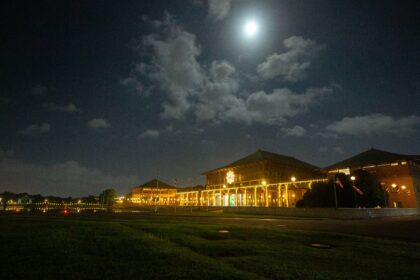 Parliament Decorations