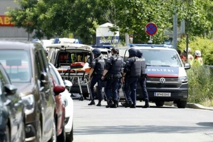 அவுஸ்திரேலியா